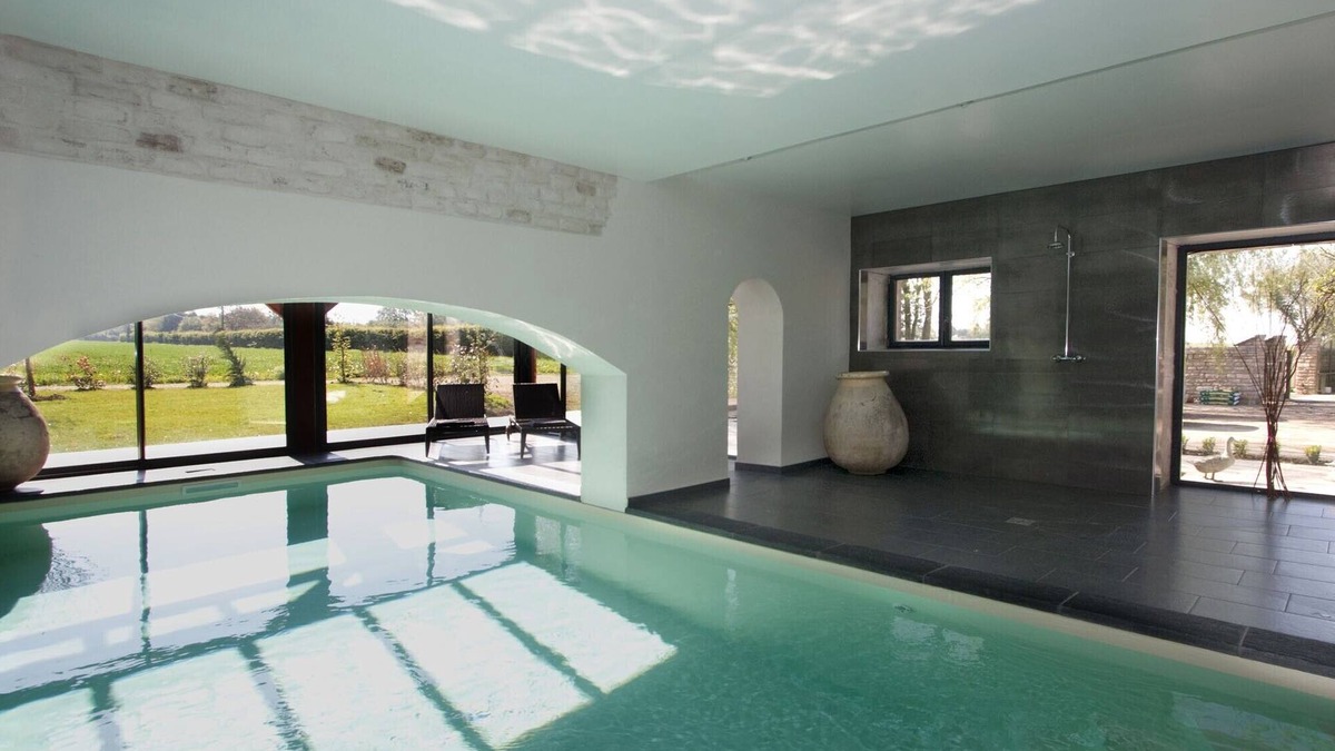 Argilly Cottage | Large property in Burgundy, riverside garden, private indoor pool
