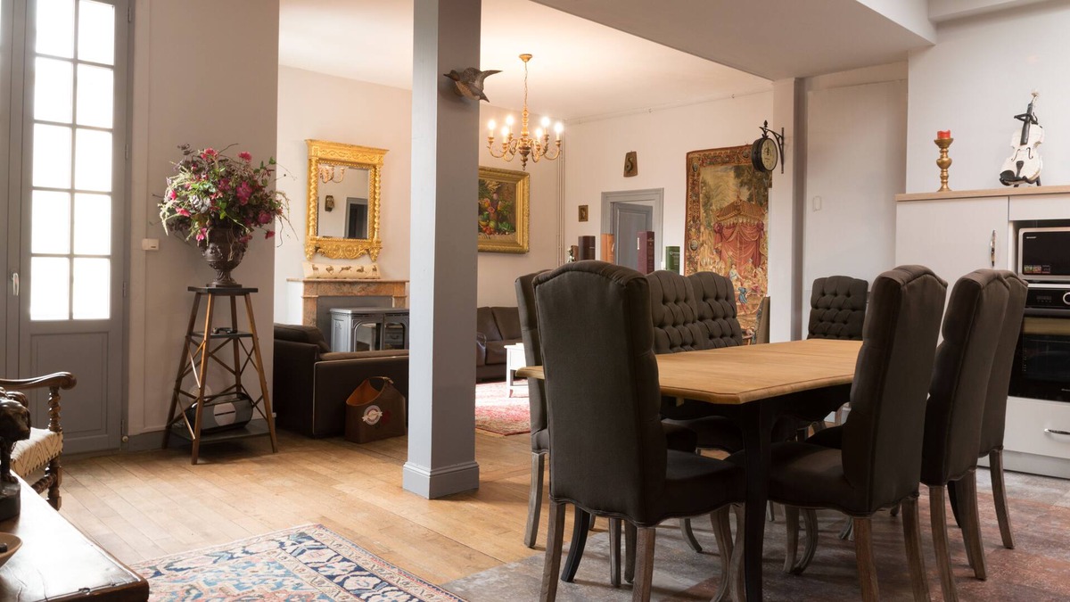 Montmorillon Apartment | Large renovated apartment downtown