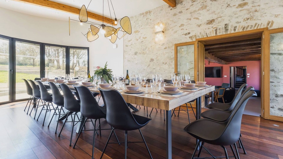 Malville Cottage | Large renovated countryside house with parking and relaxation area