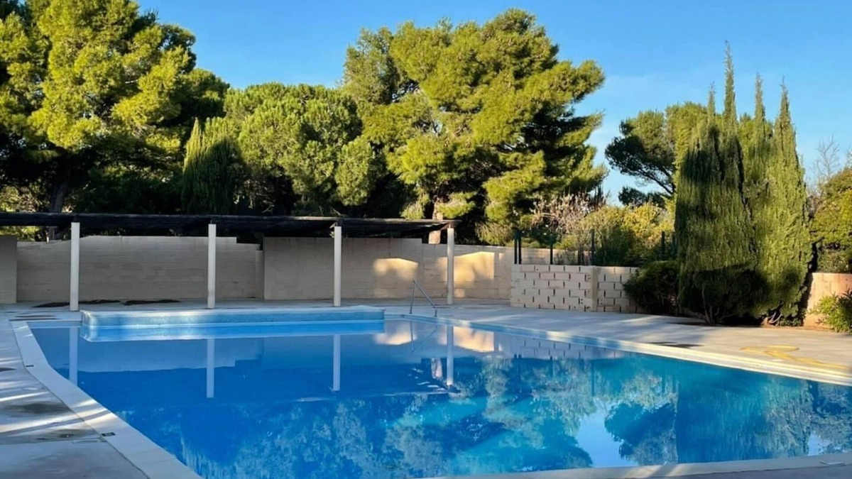 Saint-Hippolyte Apartment | Large renovated duplex 6/8 persons Private estate with 2 swimming pools - 10 min beaches