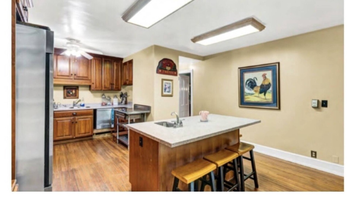 Warrenton House | Large Room Facing the Manor Lawn