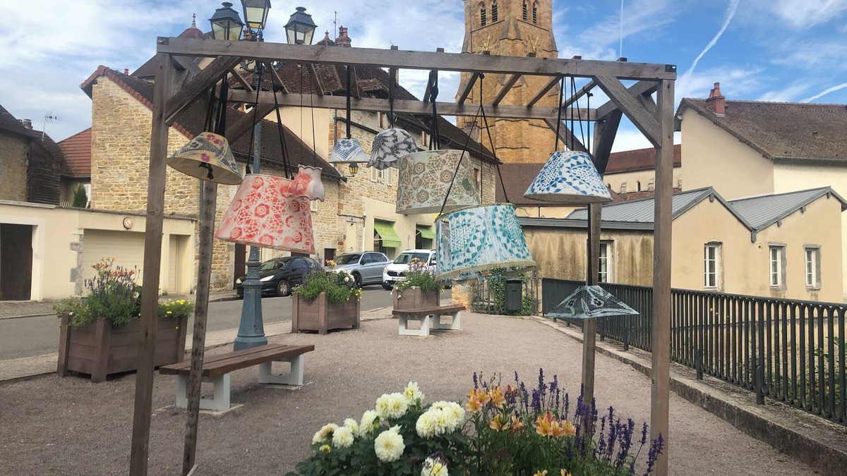 Arbois Bed & Breakfast | Large room with breakfast in Maison d'Hôtes - Near Arbois center