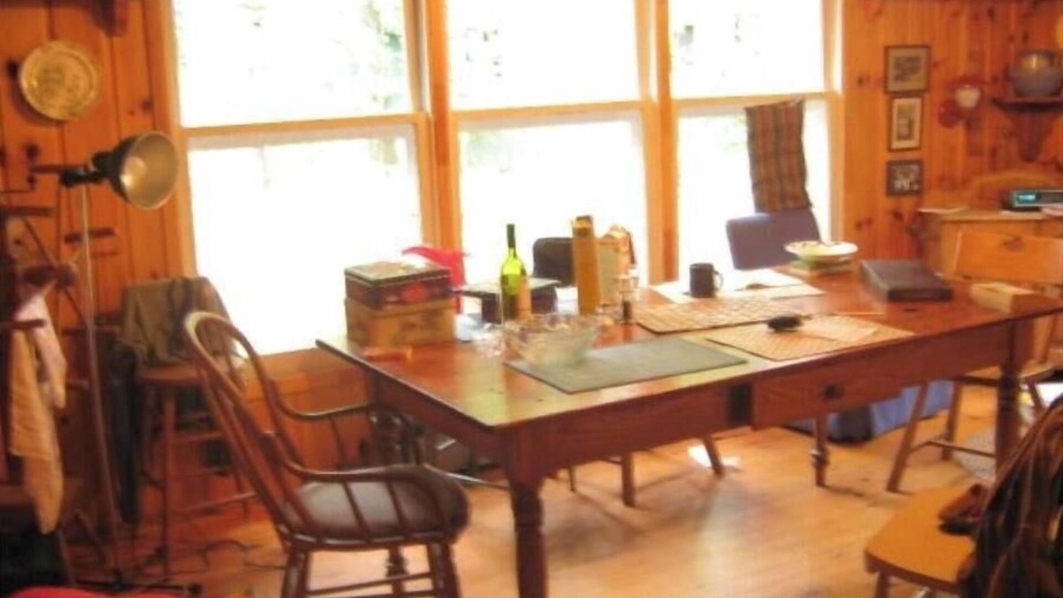 Ottawa Division Cottage | Large, rustic lakefront cottage near Ottawa/arnprior Ontario