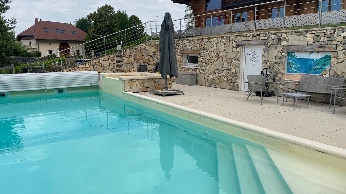 Viuz-la-Chiesaz Ski Chalet | Large Savoyard chalet. 15 mn from Lake Annecy at the foot of the Semnoz ski resort.