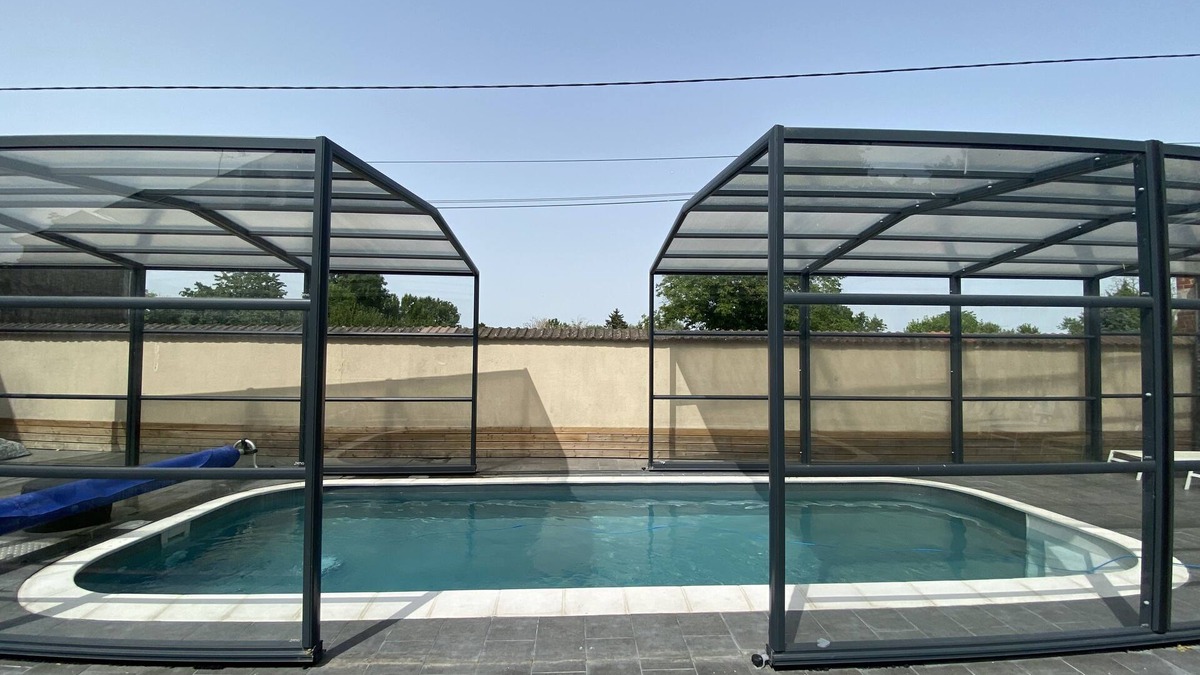Monthois Villa | Large self-catering cottage with private, covered, heated swimming pool and Nordic bath.