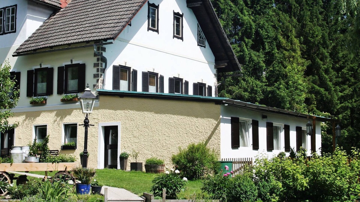 Gitschtal Apartment | Large semi-detached house between Lake Weissensee and Nassfeld ski area