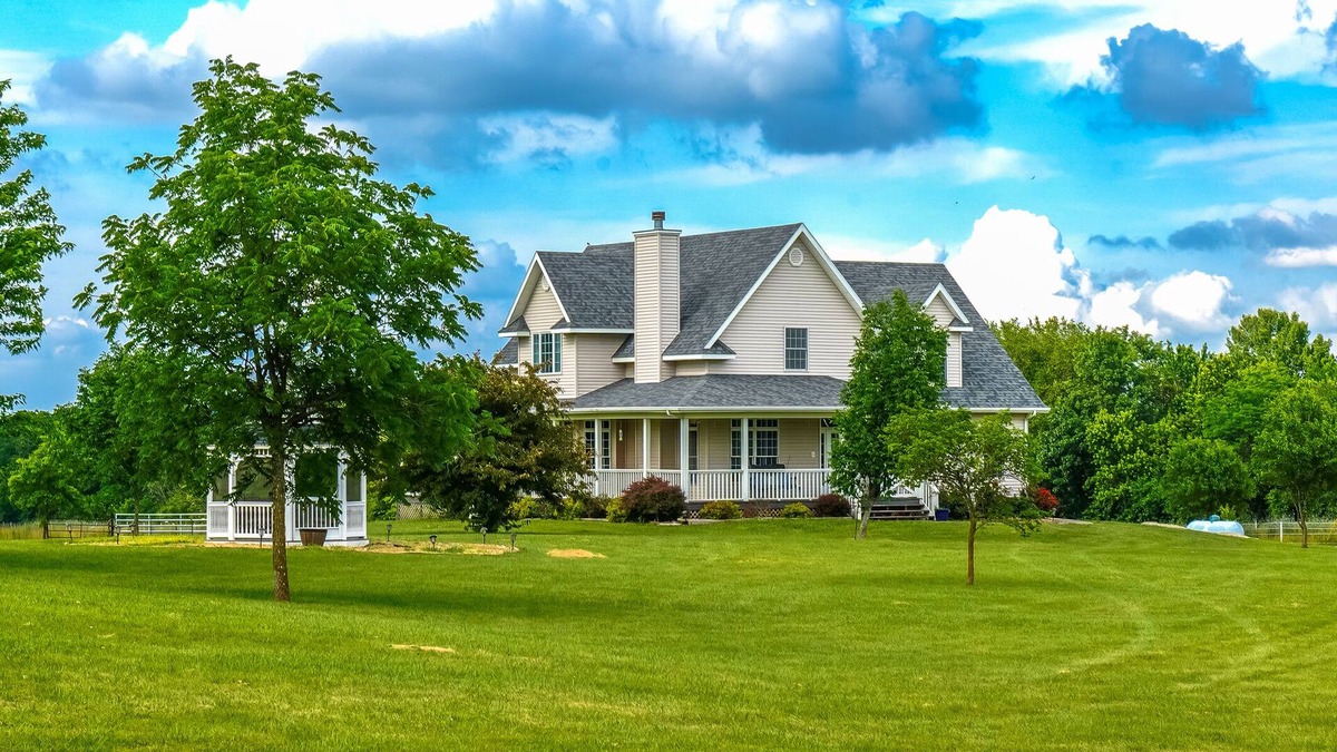 Warrensburg House | Large Spacious Beautiful Country Home