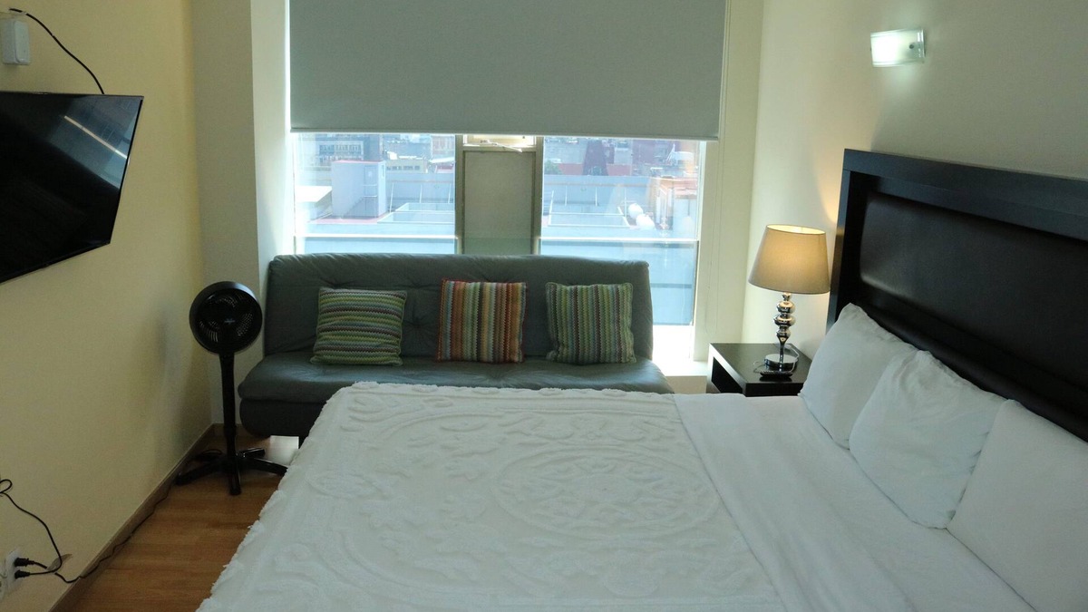 Colonia Centro Apartment | Large & Spacious 3 BDRM 809