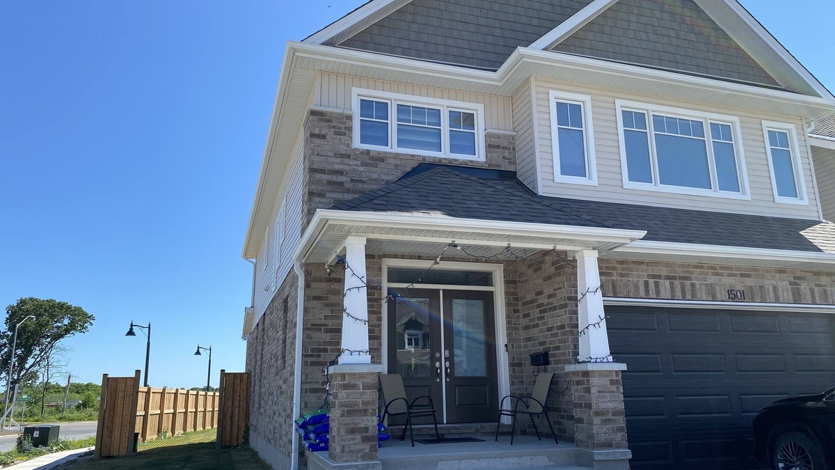 Amherstview House | Large , spacious, neat n clean home