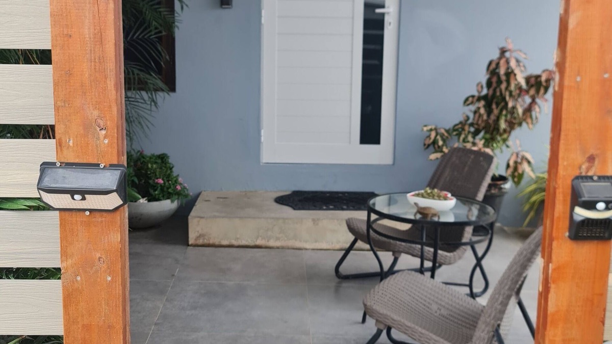 Ponton Apartment | Large Studio #1, 5 min to Eagle Beach