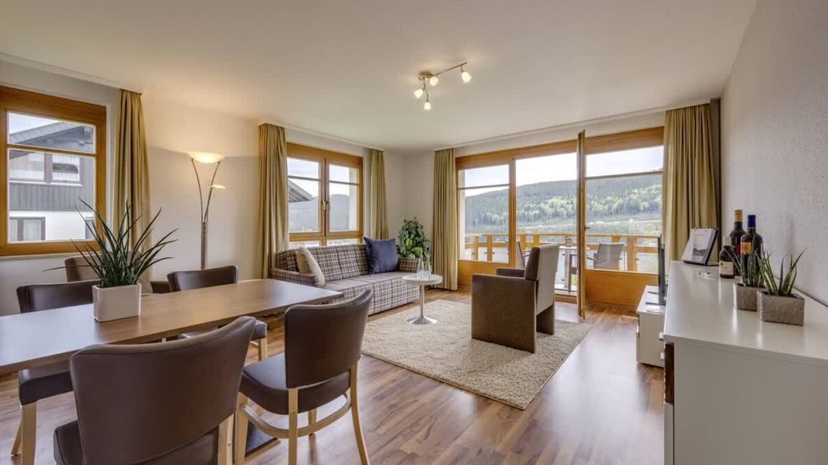 Hinterzarten Apartment | Large studio approx. 300 m above the boutique hotel