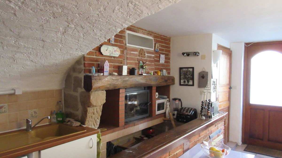 Saint-Rome-de-Tarn Apartment | Large studio in a charming small village on the banks of the Tarn