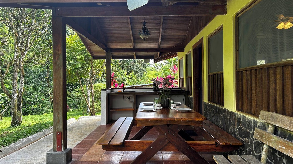 Bijagua Bed & Breakfast | Large Studio in a private farm near Bijagua - Rio Celeste - Tenorio Park