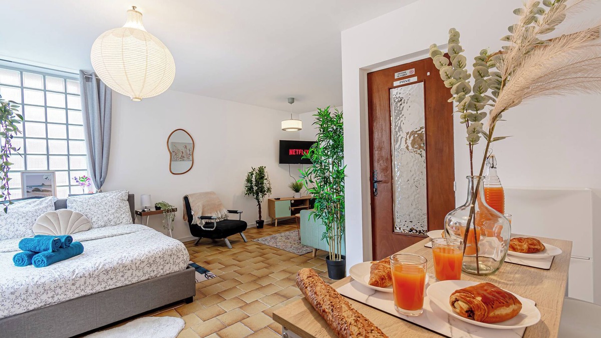 Le Pin Apartment | Large studio, well-equipped/CDG airport/Disneland Paris/le Bourget/Villepinte