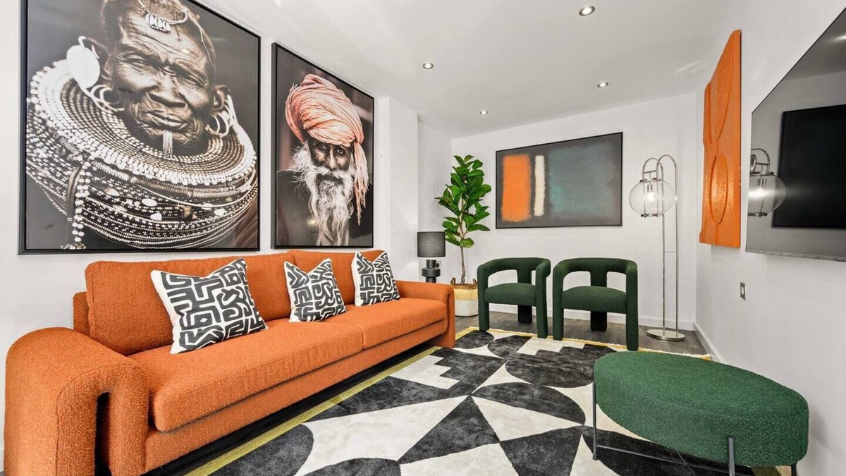 Salford House | Large Stylish 5 bedroom House, Perfect for extended stays
