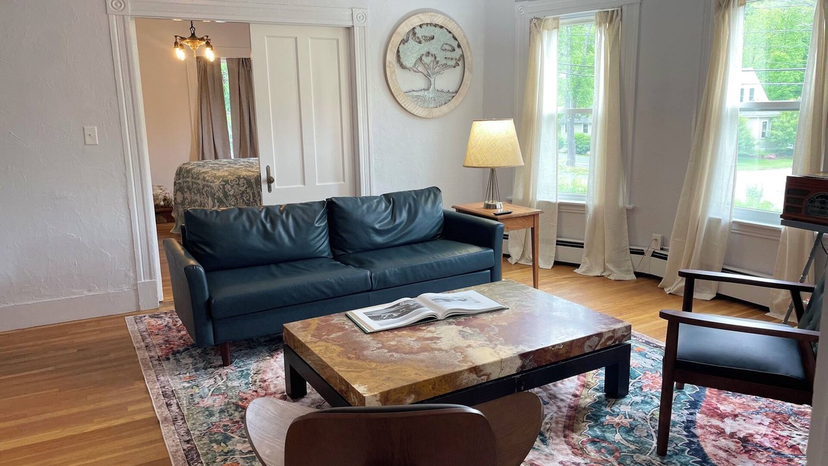 Sunapee Apartment | Large Sunny Main Floor Historic Apartment