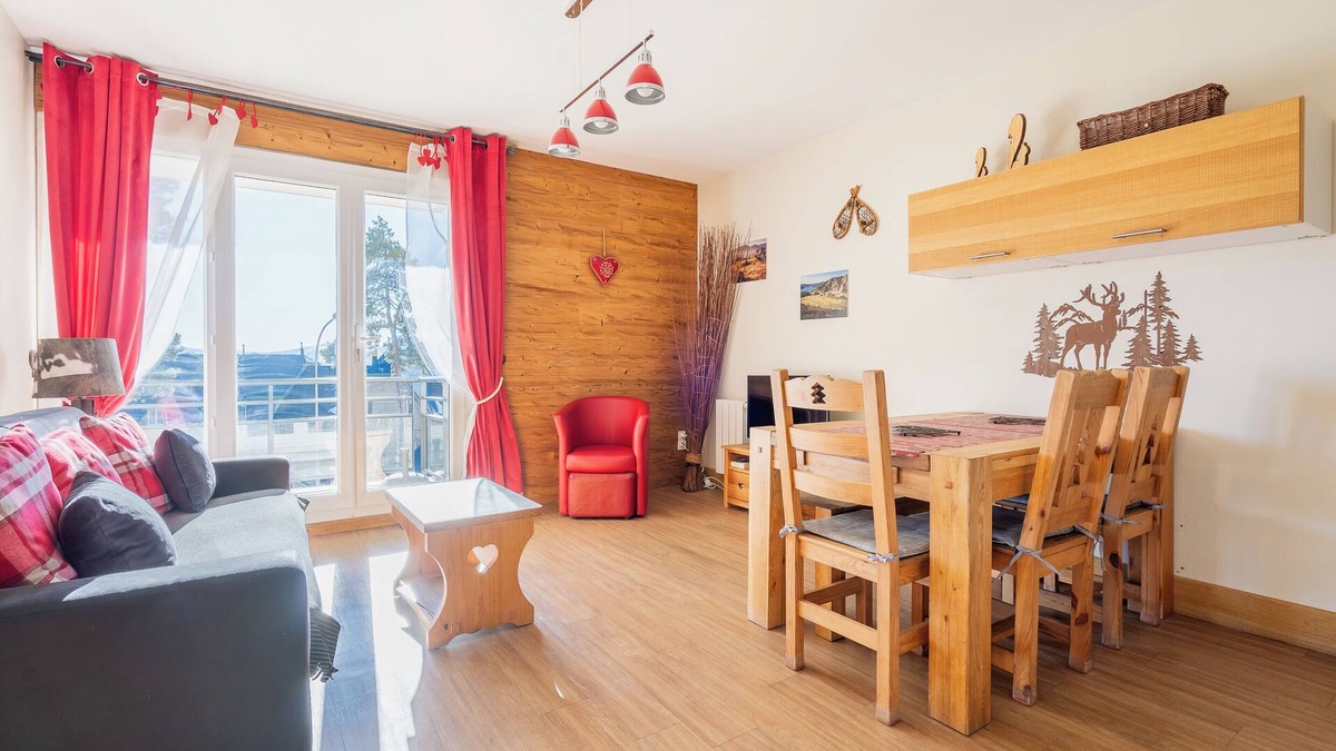 Font-Romeu-Odeillo-Via Apartment | Large T2 Chalet spirit * with terrace and privileged location
