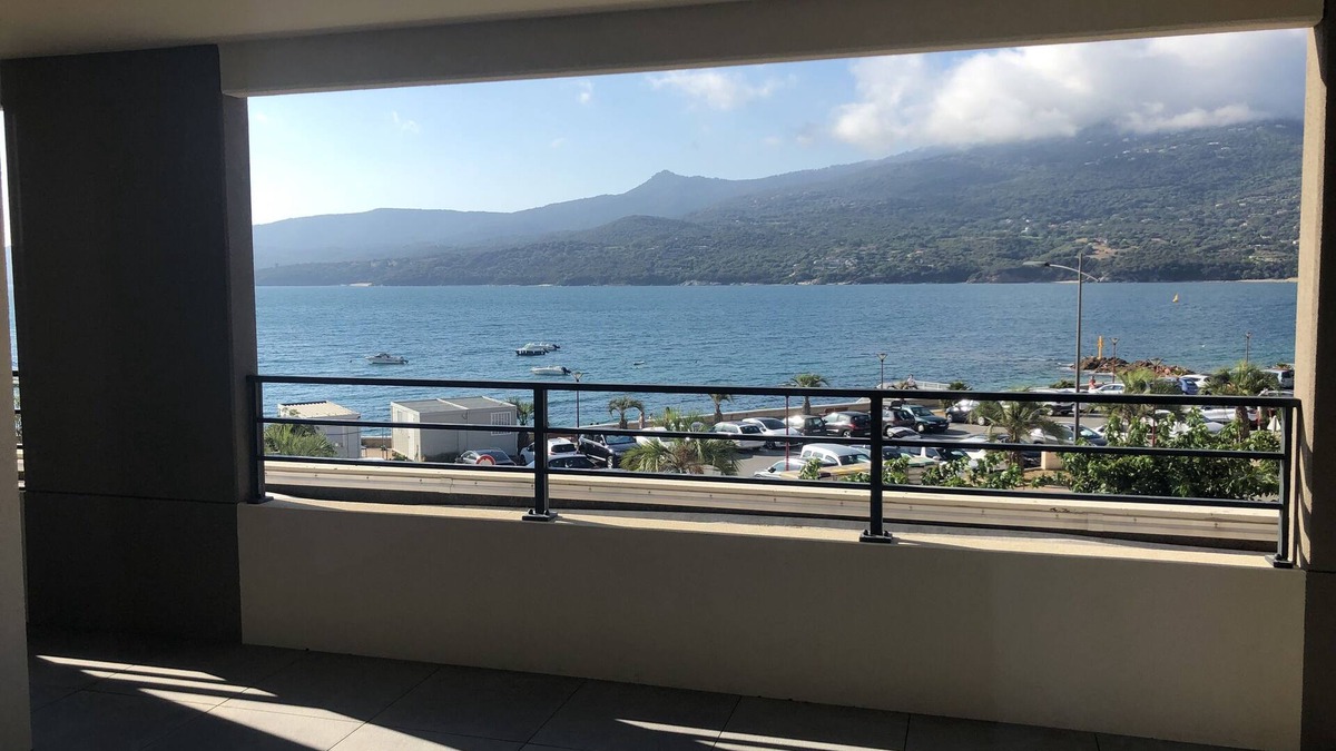 Propriano Apartment | Large T3 facing the sea