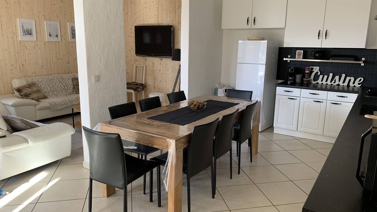 Villard-de-Lans Apartment | Large T5 mountain view apartment at the foot of the slopes