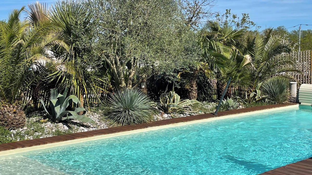 Montbazon House | Large Touraine house with swimming pool Near A10, Private park, Hammam