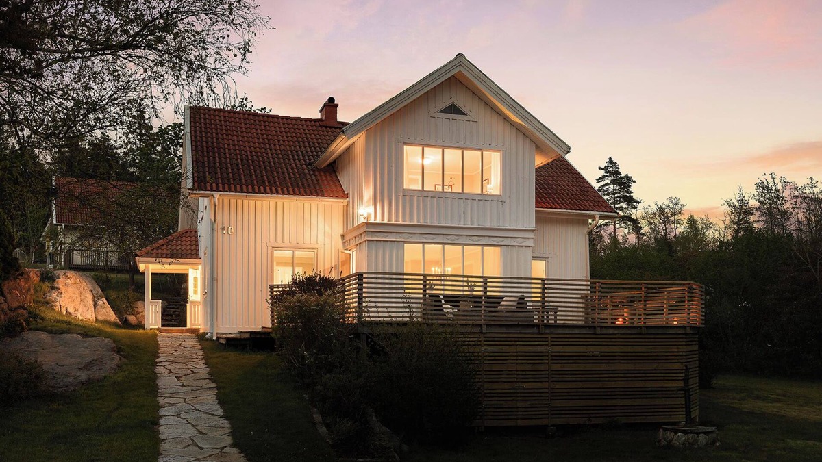 Kungsbacka O House | Large turn of the century villa with lake view - Near Gothenburg