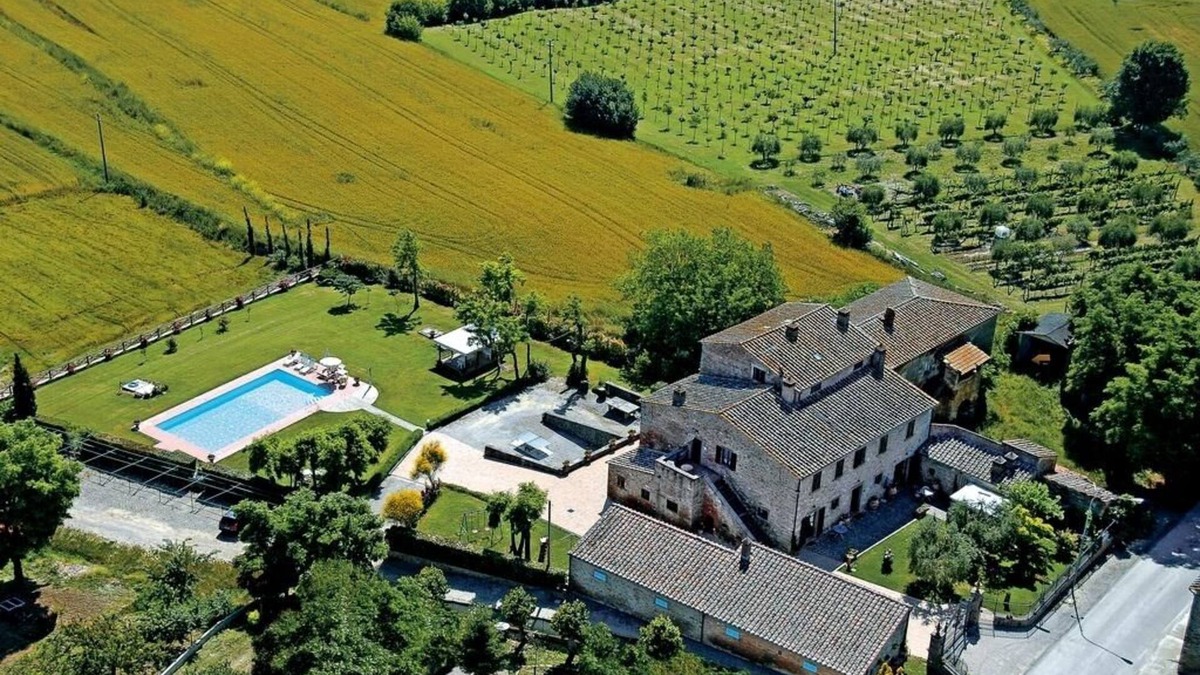 Fratticciola Villa | Large Tuscan for 20 people Villa near Cortona