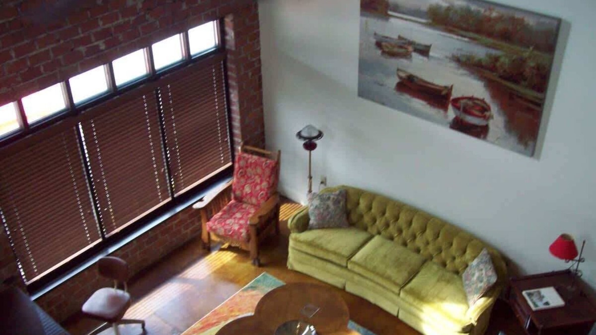 Macon Apartment | Large, Unique, Ground Floor Loft with Parking #2