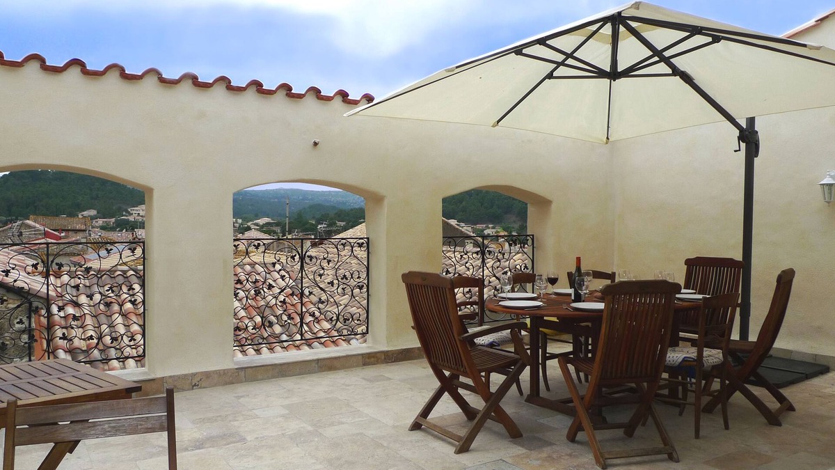 Roquefort-des-Corbieres House | Large village house with tropézienne terrace for 8 people
