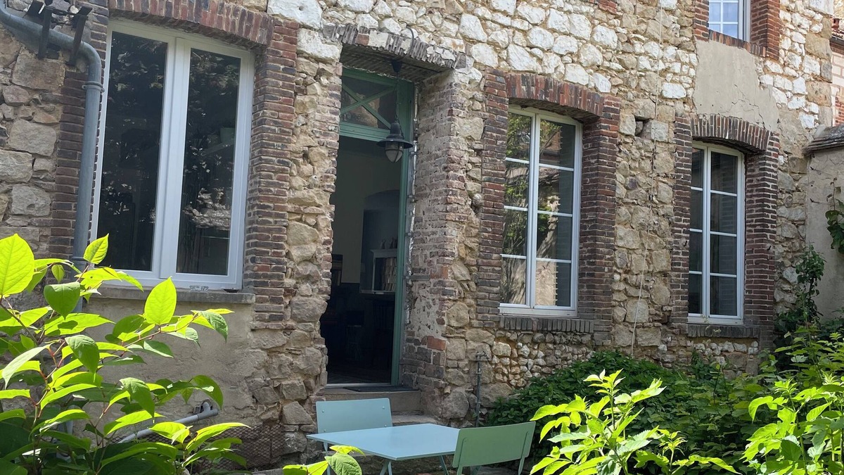 Villeneuve-l'Archeveque House | Large village house 1H30 from Paris. Between Burgundy and Champagne.
