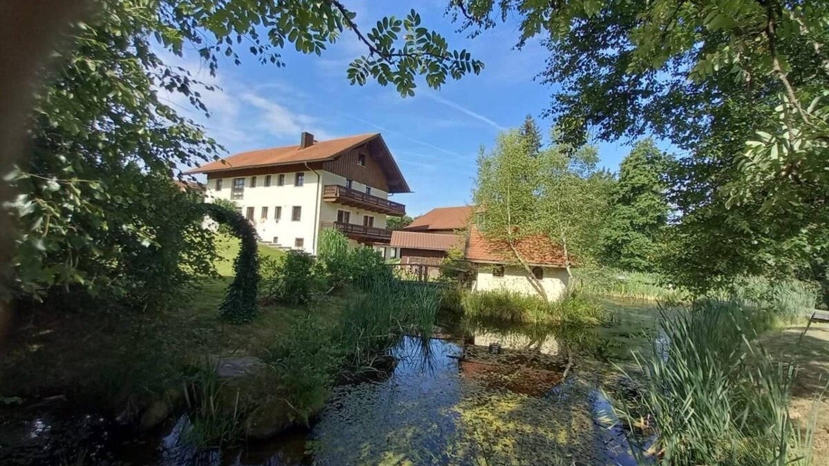 Waldkirchen Apartment | Large vacation apartment with balcony