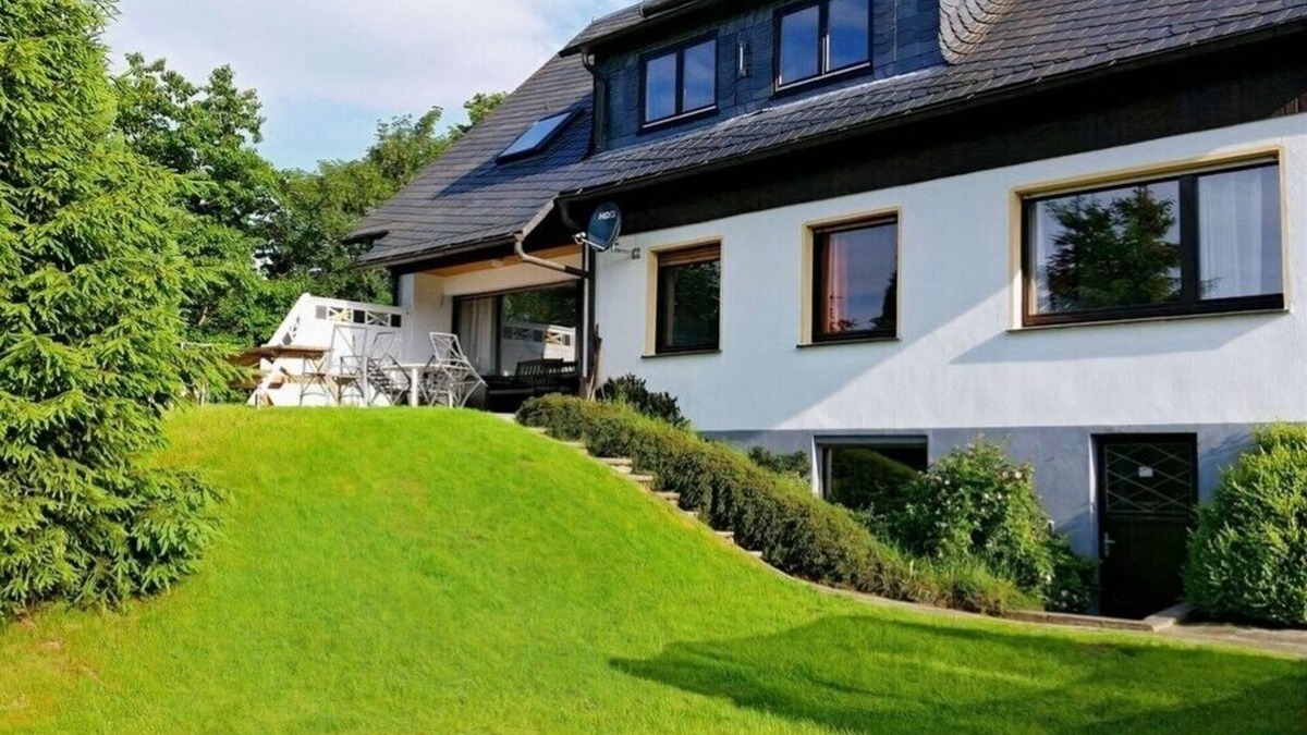 Hildfeld House | Large vacation home in Hildfeld for max 16 people Pet friendly!