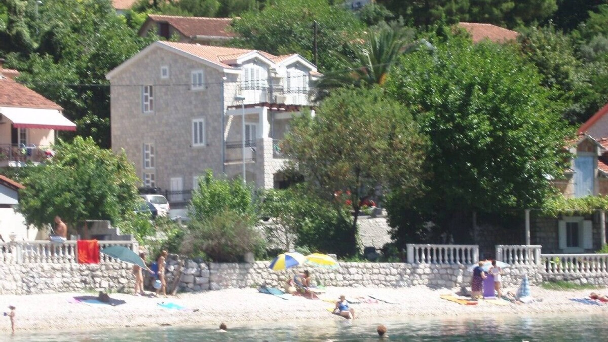 Orahovac Villa | Large villa, family friendly in Orahovac near 2 Restaurants, 20m Beach,Nr Kotor