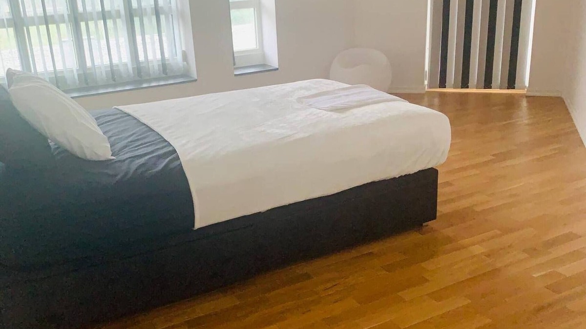 Flemingsberg Villa | Large Villa in Huddinge