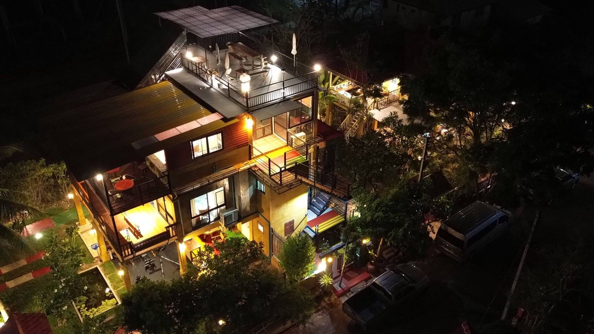 Sam Roi Yot Villa | Large villa near the beach in Sam Roi Yot, with gym and SUP. Quiet area.