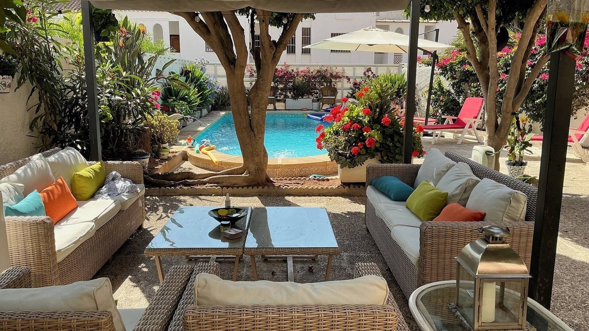 Roquetas de Mar House | Large Villa private pool and garden near beach