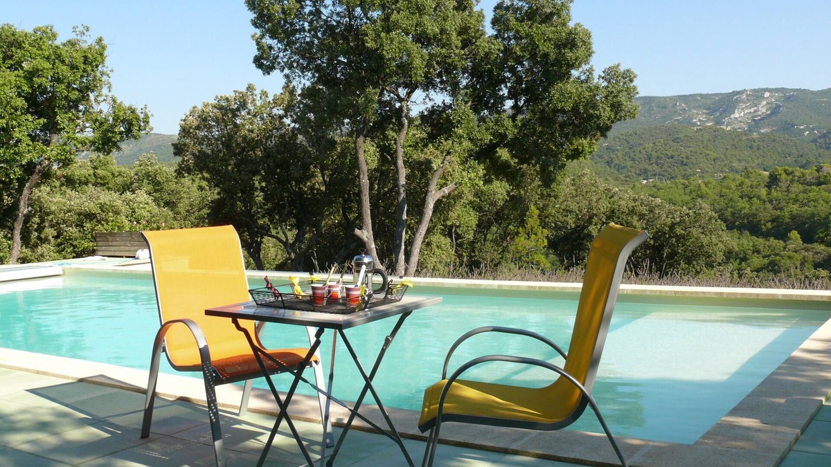 Le Beaucet Villa | Large villa surrounded by nature in beautiful Provencal website Mont Ventoux, Luberon