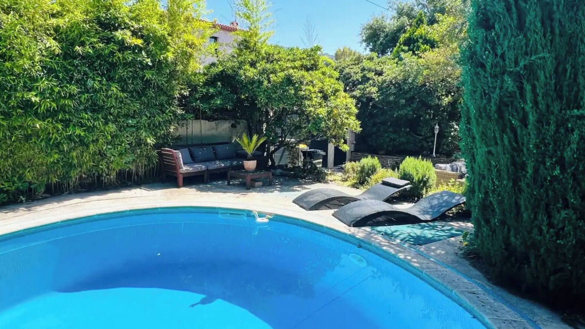 8th Arrondissement Villa | Large villa with garden by the sea, 8th POINTE ROUGE