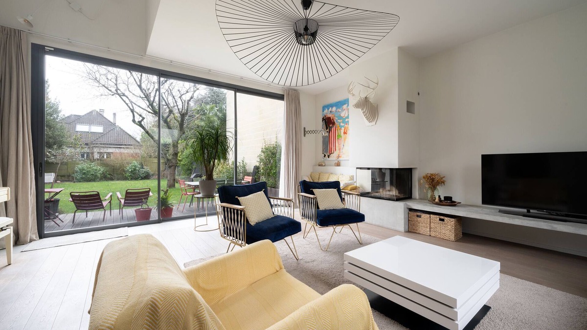 Suresnes Villa | Large villa with garden in Suresnes - Welkeys