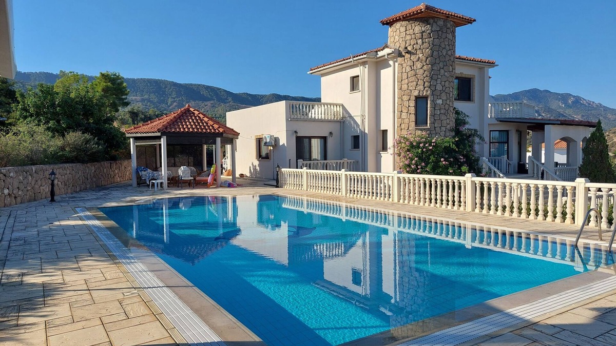 Bahceli House | Large villa with large pool, garden, sea, forest, mountain view and privacynn