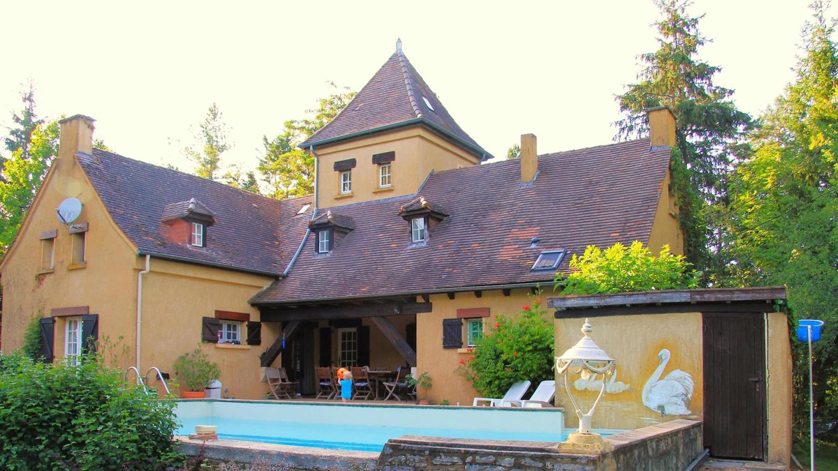 Bouzic Villa | Large villa with pool and large garden