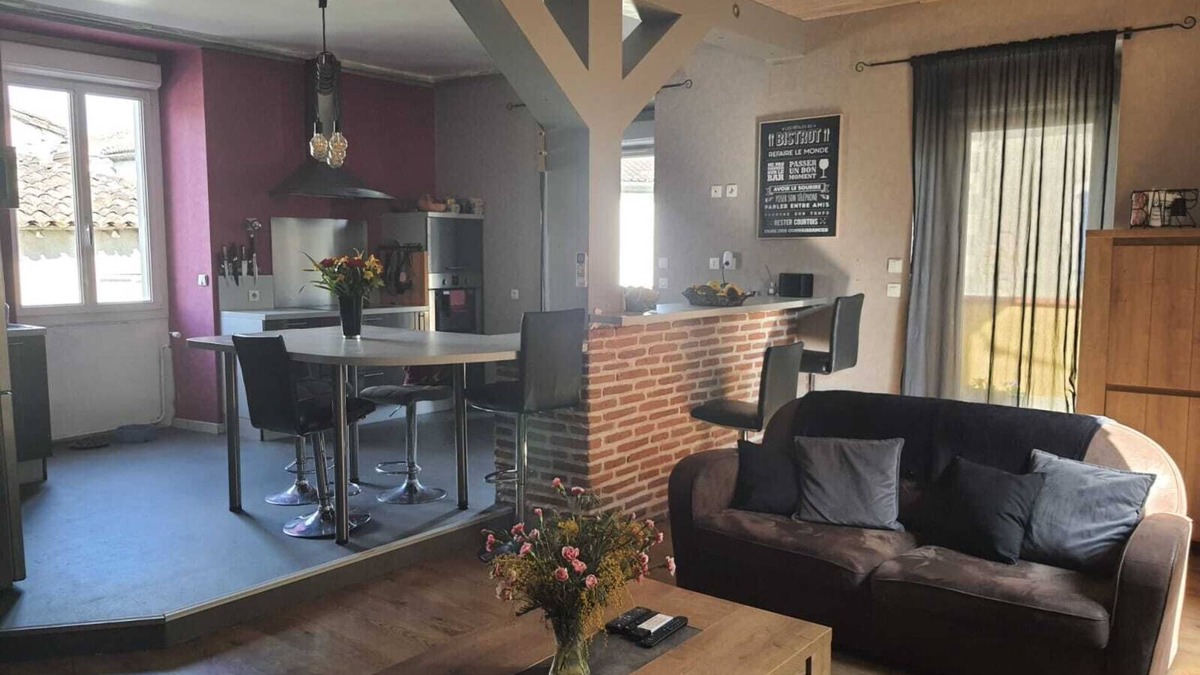 Montredon-Labessonnie House | Large village house in the heart of the Tarn department, with 120m terrace