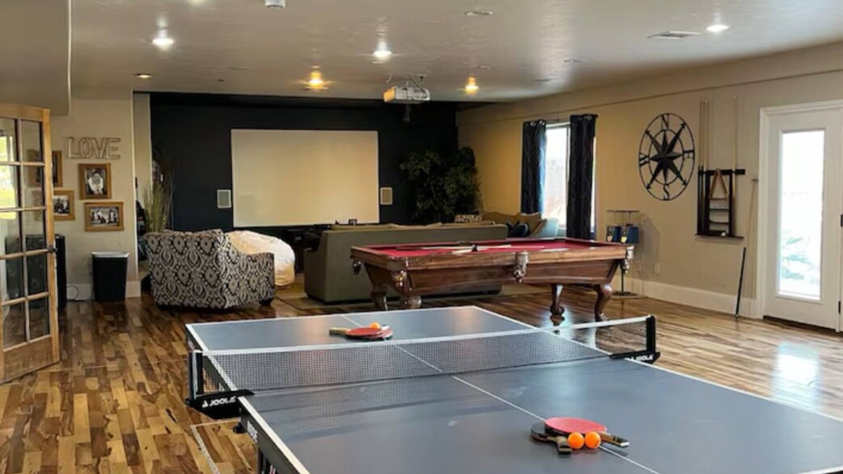 Santa Clara House | Large walk out basement with gorgeous views in tranquil Santa Claran