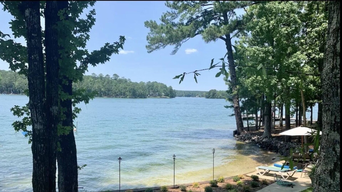 Little Kowaliga House | Large Waterfront Lake House On Neros Point, Lake Martin
