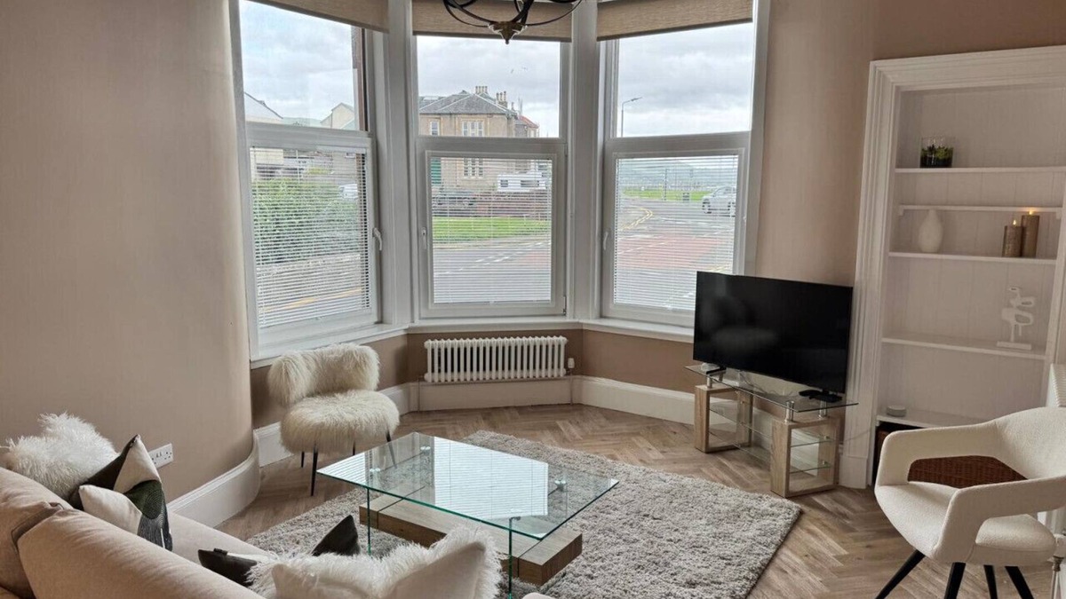 Largs Apartment | Largs Sandringham Apartment