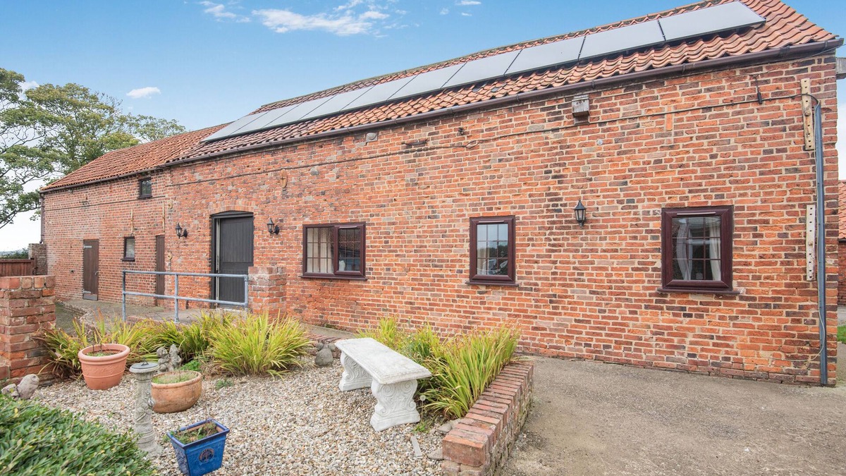 Kirton in Lindsey House | Lark Rise Cottage - 3 White Hoe Farm