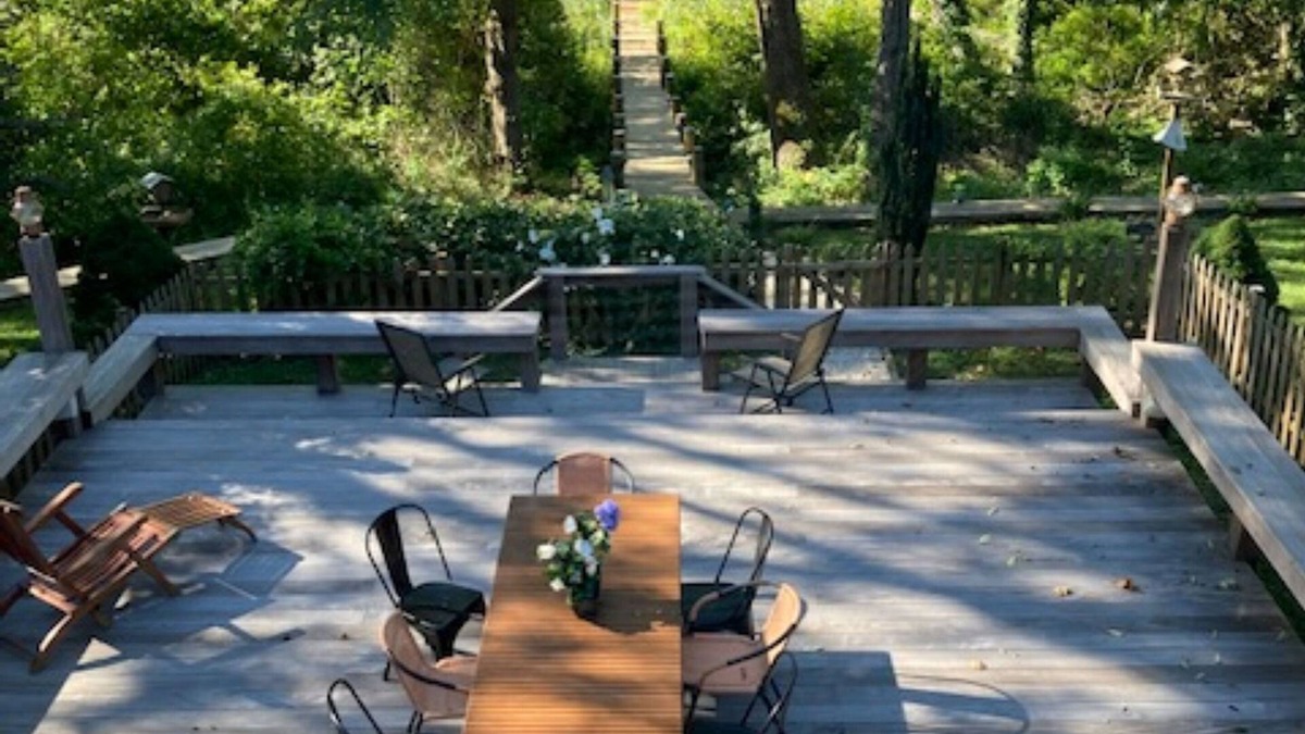 Golts House | Lark's Nest on the Chester River. Spacious, waterfront home with private dock.
