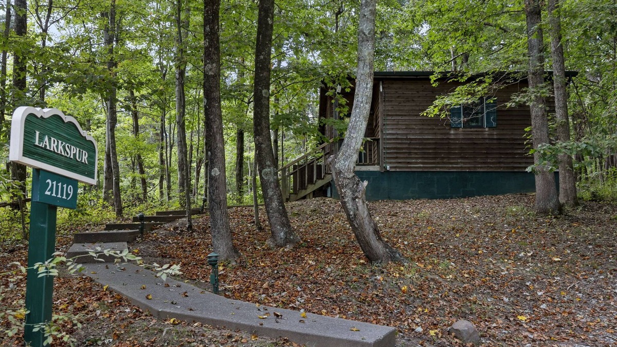 Logan Cottage | Larkspur Cottage at The Inn & Spa at Cedar Falls
