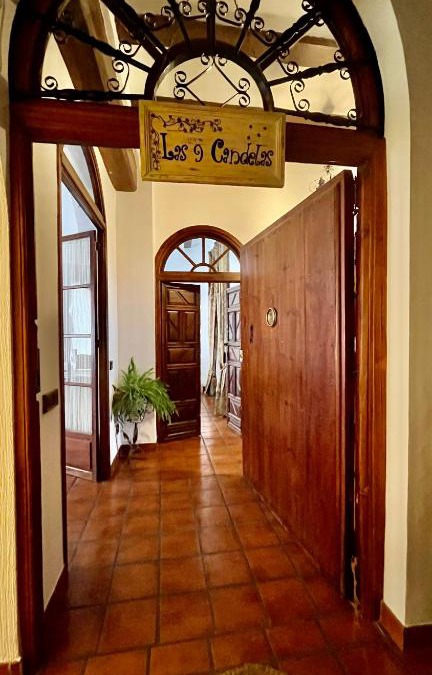 Yecla House | Las 9 Candelas alojamiento en el centro de Yecla