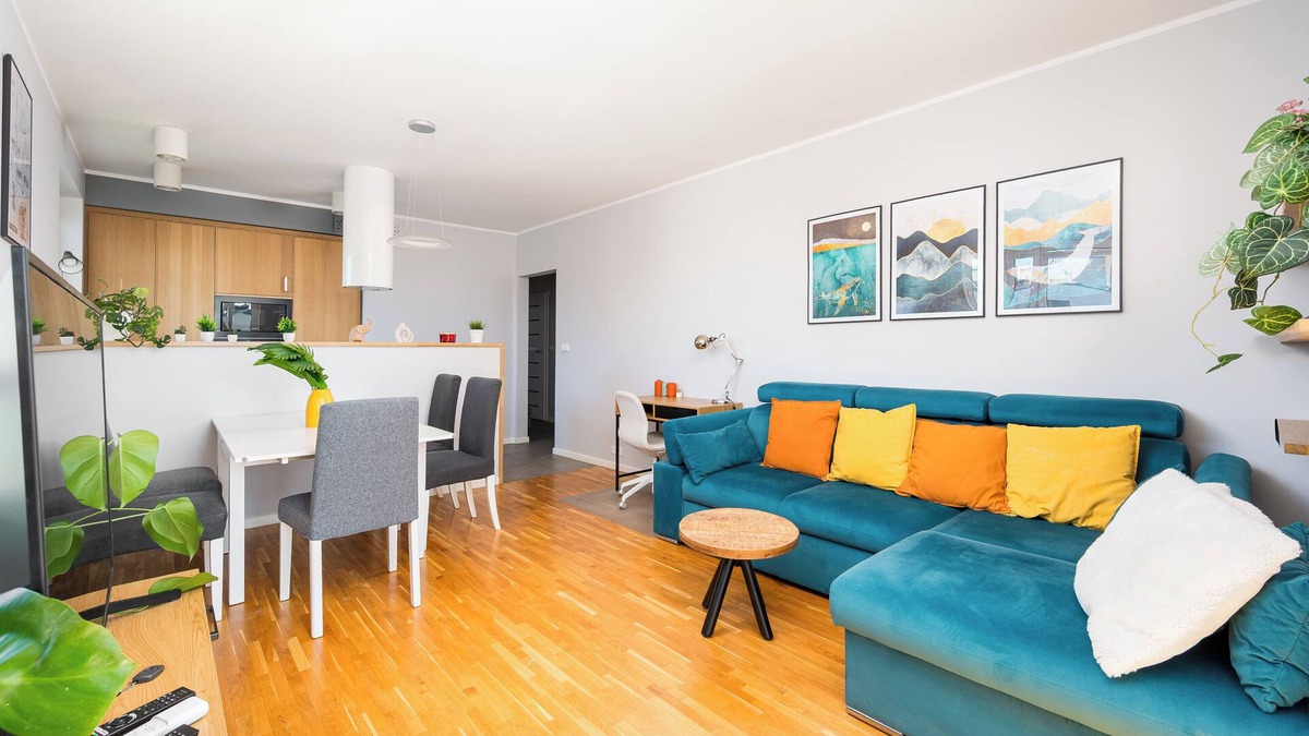 Targowek Apartment | Las Bródnowski Urban Jungle Apartment
