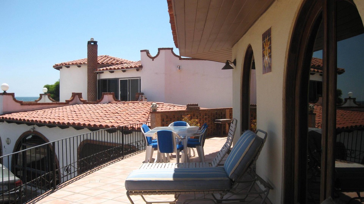 Las Gaviotas Villa | LAS GAVIOTAS OFFERS EUROPEAN CHARM TUCKED AWAY IN BAJA'S "COSTA DE ORO".